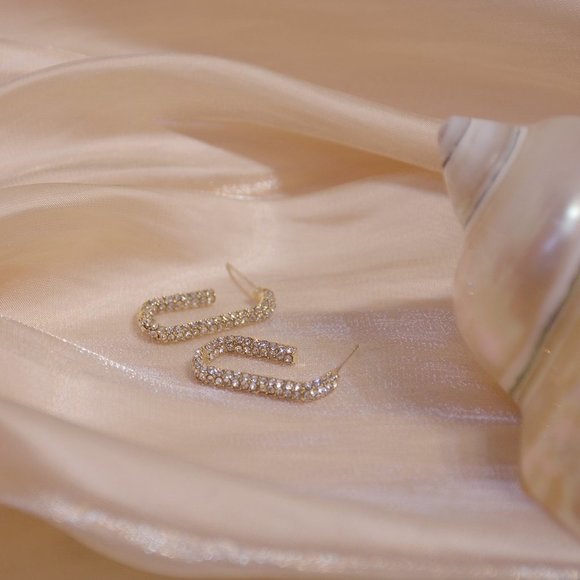 NEW 14K Gold Plated Round Pace Diamond Square Hoop Earrings - Picture 4 of 9